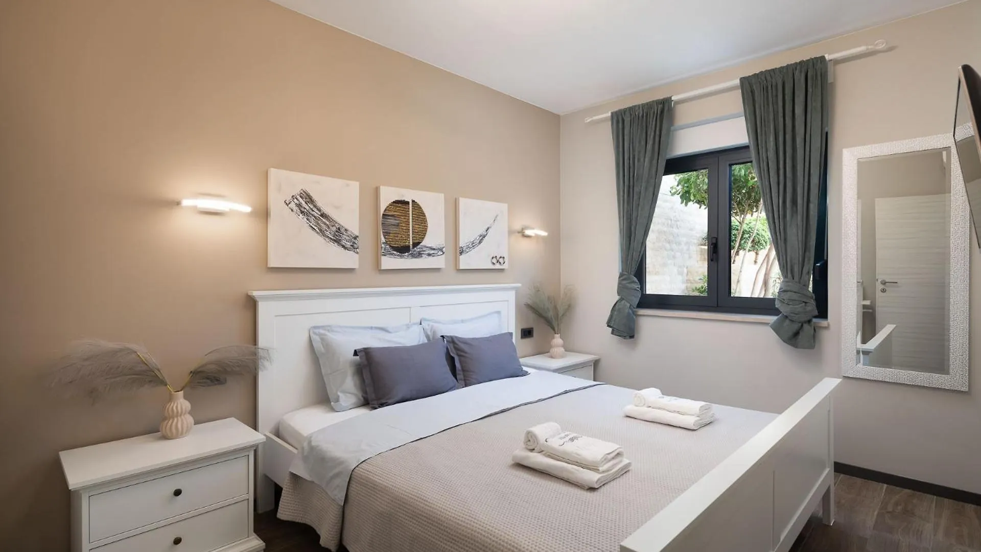 Villa Emma On Island Pag For 14 Persons With Sea View, Wellness & Pool Heating Pag Town