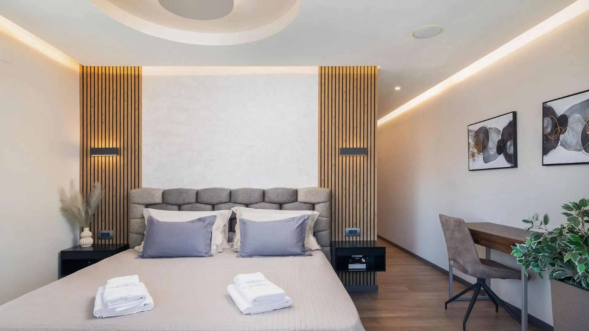 Villa Emma On Island Pag For 14 Persons With Sea View, Wellness & Pool Heating Pag Town
