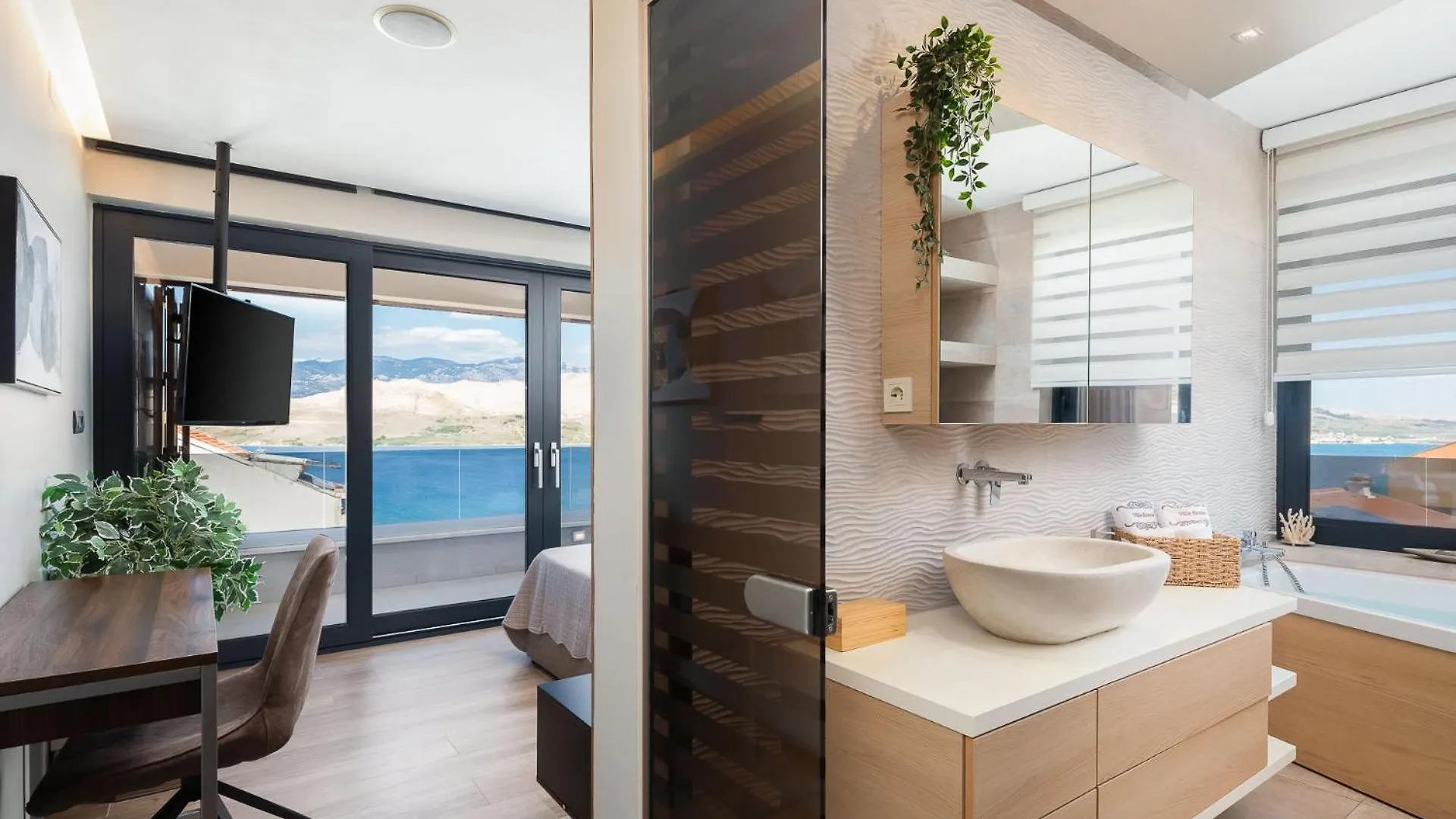 Villa Emma On Island Pag For 14 Persons With Sea View, Wellness & Pool Heating Pag Town