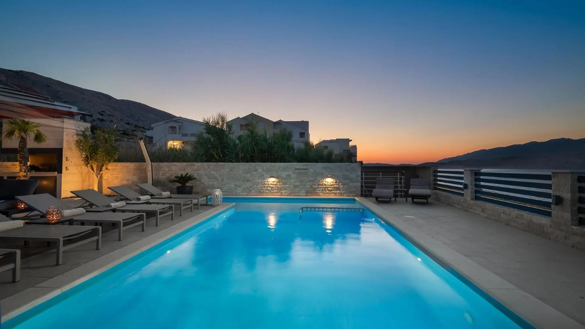 Villa Emma On Island Pag For 14 Persons With Sea View, Wellness & Pool Heating Pag Town